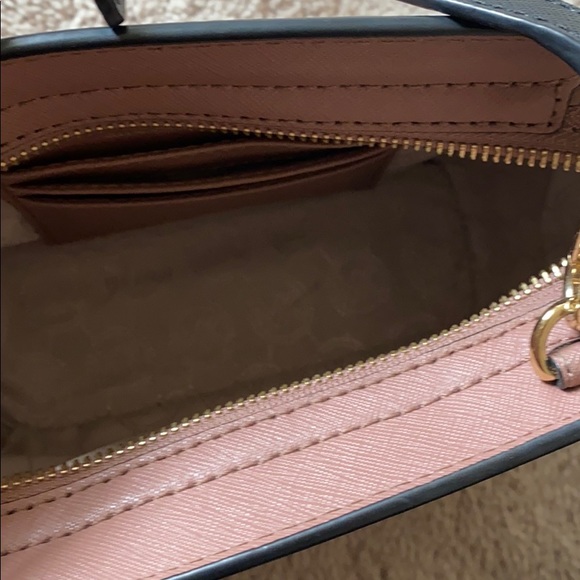 Michael kors side bag - Picture 6 of 7